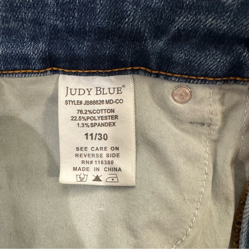 Judy Blue Classic Blue Slim Boot Denim Jeans with Frayed Hem - Picture 6 of 7